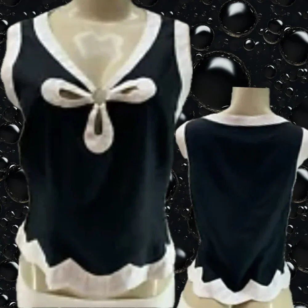 Ice M Black Cream Metal Keyhole Accent V-Neck Scallop Hem Sleeveless Crop Top